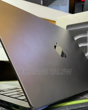 New Apple MacBook Pro 2024 M4 14-Inch 48GB Apple M4 Pro SSD 512GB