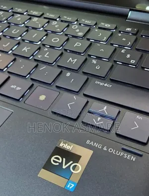 New Laptop HP Spectra 13 16GB Intel Core I7 SSD 1T