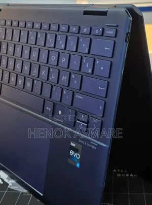 New Laptop HP Spectra 13 16GB Intel Core I7 SSD 1T