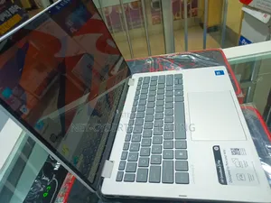 New Laptop HP OmniBook 5 Flip 8GB Intel Core 5 SSD 512GB