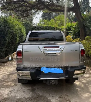 Toyota Hilux 2018 Silver