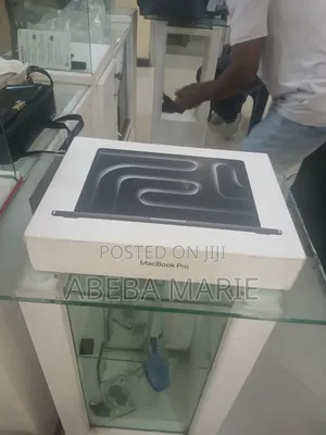 New Apple MacBook Pro 2024 M4 14-Inch 48GB Apple M4 Pro SSD 512GB