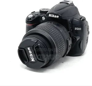 Nikon D5000