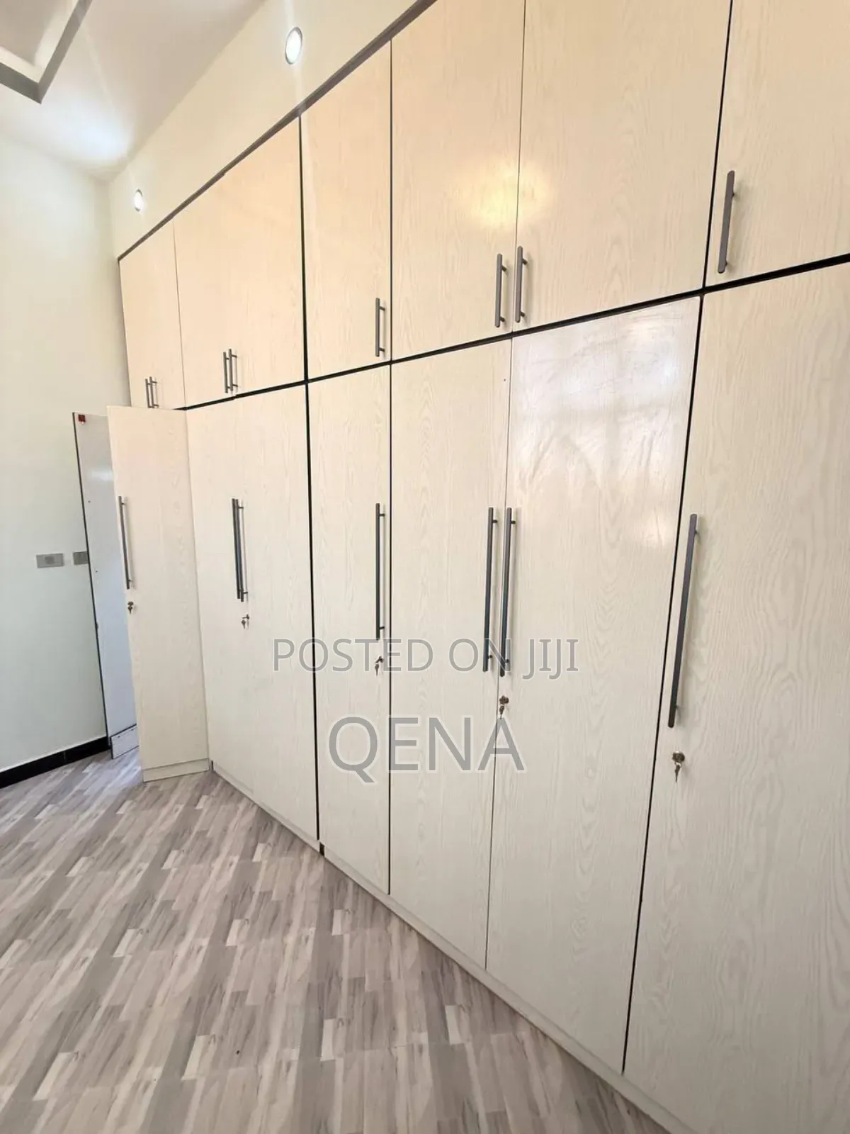 Furnished 5bdrm Villa in Oromia-Finfinne for sale