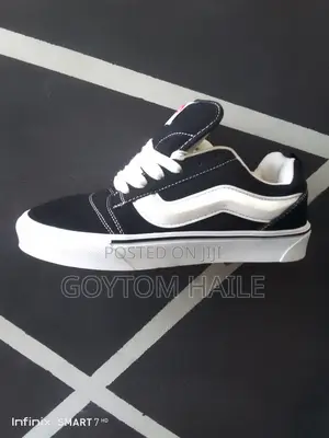 Vans Knu Skool