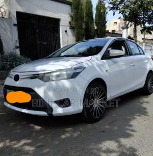 Toyota Yaris 2013 White