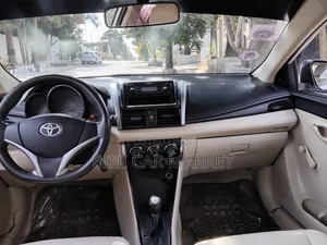 Toyota Yaris 2013 White