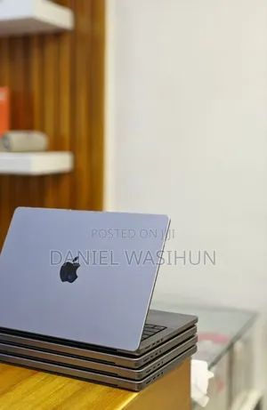 New Laptop Apple MacBook Pro M1 32GB Apple M1 Pro SSHD (Hybrid) 512GB