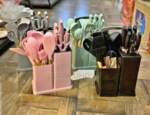 19-piece Silicone Kitchen Utensil And Knife Set With A Holder.