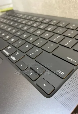 New Laptop Apple MacBook Pro 64GB Apple M3 Max SSD 1T