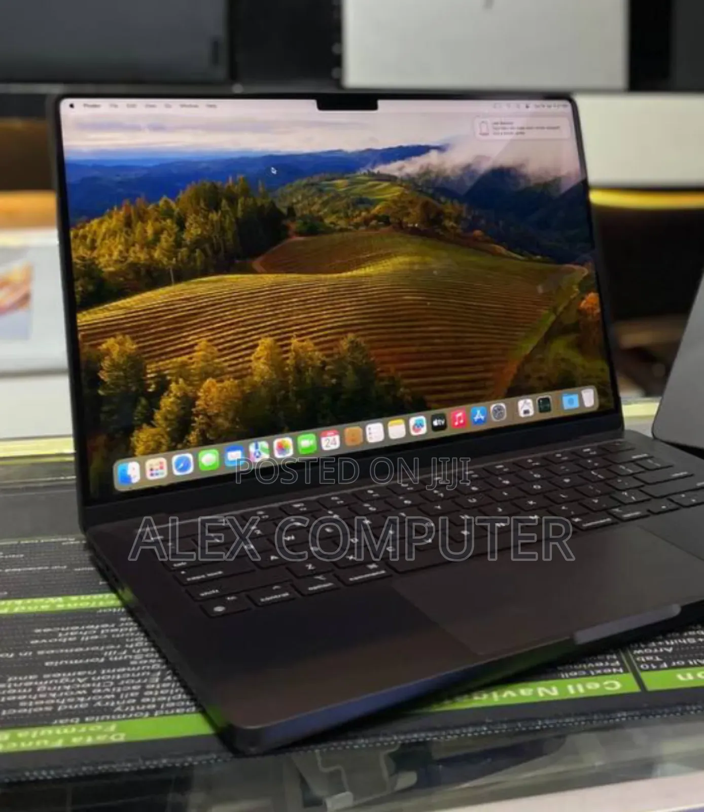 New Laptop Apple MacBook Pro 64GB Apple M3 Max SSD 1T