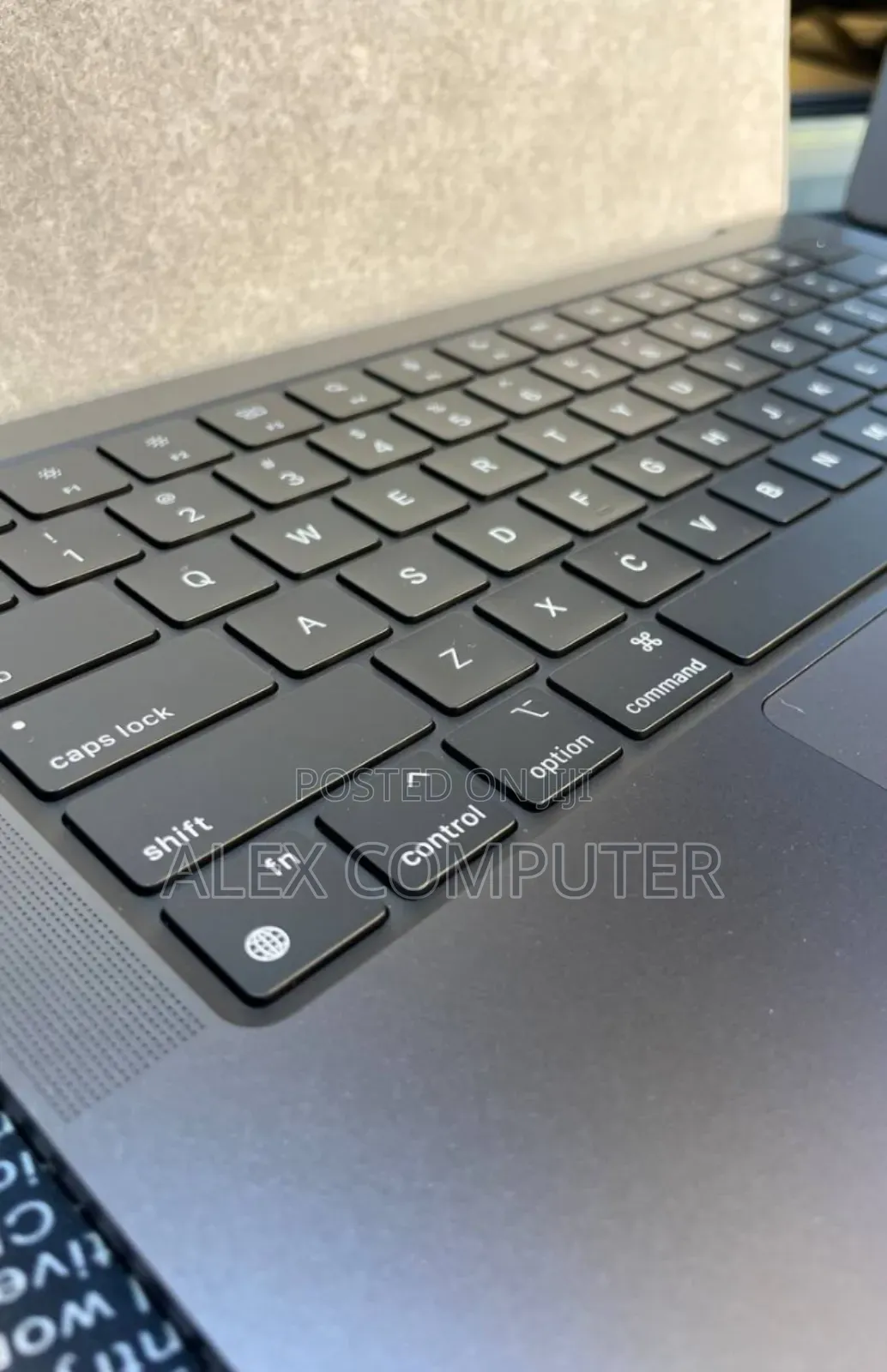 New Laptop Apple MacBook Pro 64GB Apple M3 Max SSD 1T