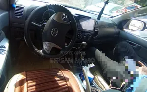 Toyota Hilux 2013 Gold