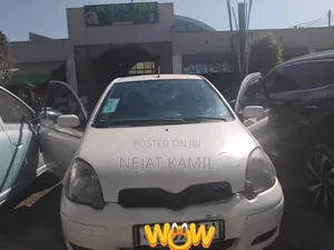 Toyota Vitz 2002 White