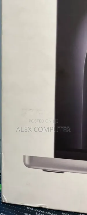 New Laptop Apple MacBook Pro 36GB Apple M4 Max SSD 1T