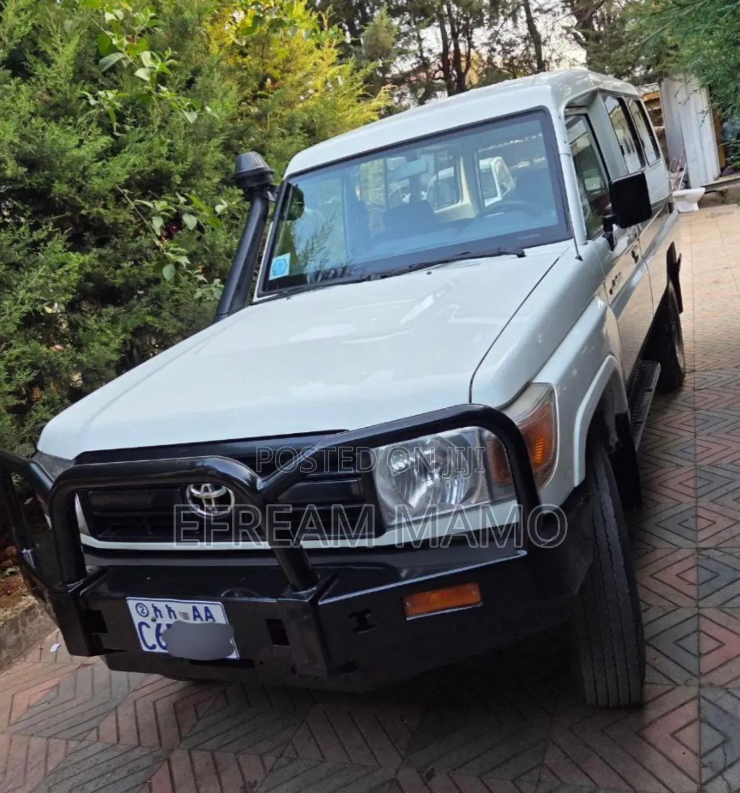 Toyota Land Cruiser 2016 White