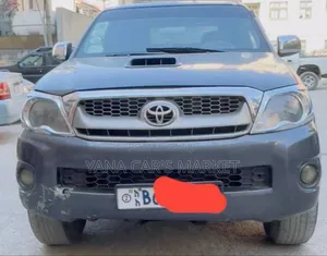 Toyota Hilux 2010 Black