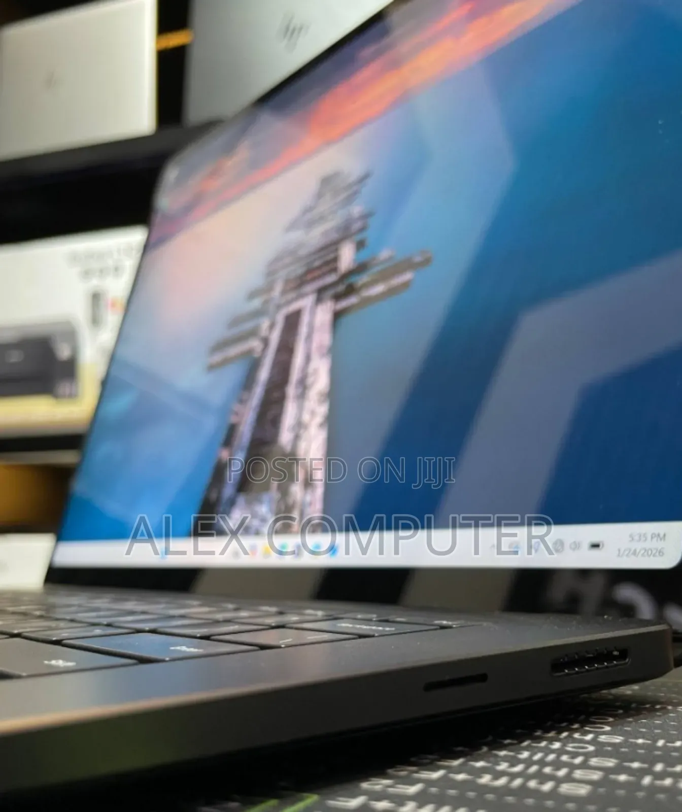 New Laptop Microsoft 16GB Qualcomm Snapdragon X Elite SSD 512GB