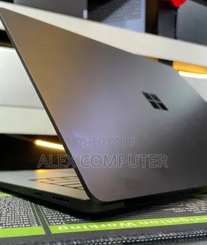 New Laptop Microsoft 16GB Qualcomm Snapdragon X Elite SSD 512GB