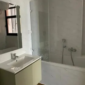 3bdrm Apartment in ቦሌ አትላስ ደሳለኝ ሆቴል, Bole for sale