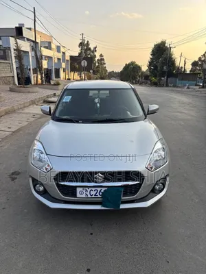 Suzuki Swift 2022 Silver