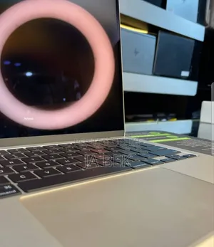 New Laptop Apple MacBook Air 2024 M3 13-Inch 8GB Apple M3 SSD 256GB