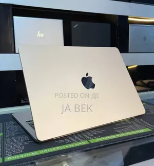 New Laptop Apple MacBook Air 2024 M3 13-Inch 8GB Apple M3 SSD 256GB