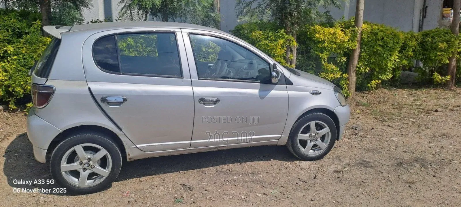 Toyota Vitz 1999 Silver