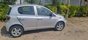 Toyota Vitz 1999 Silver