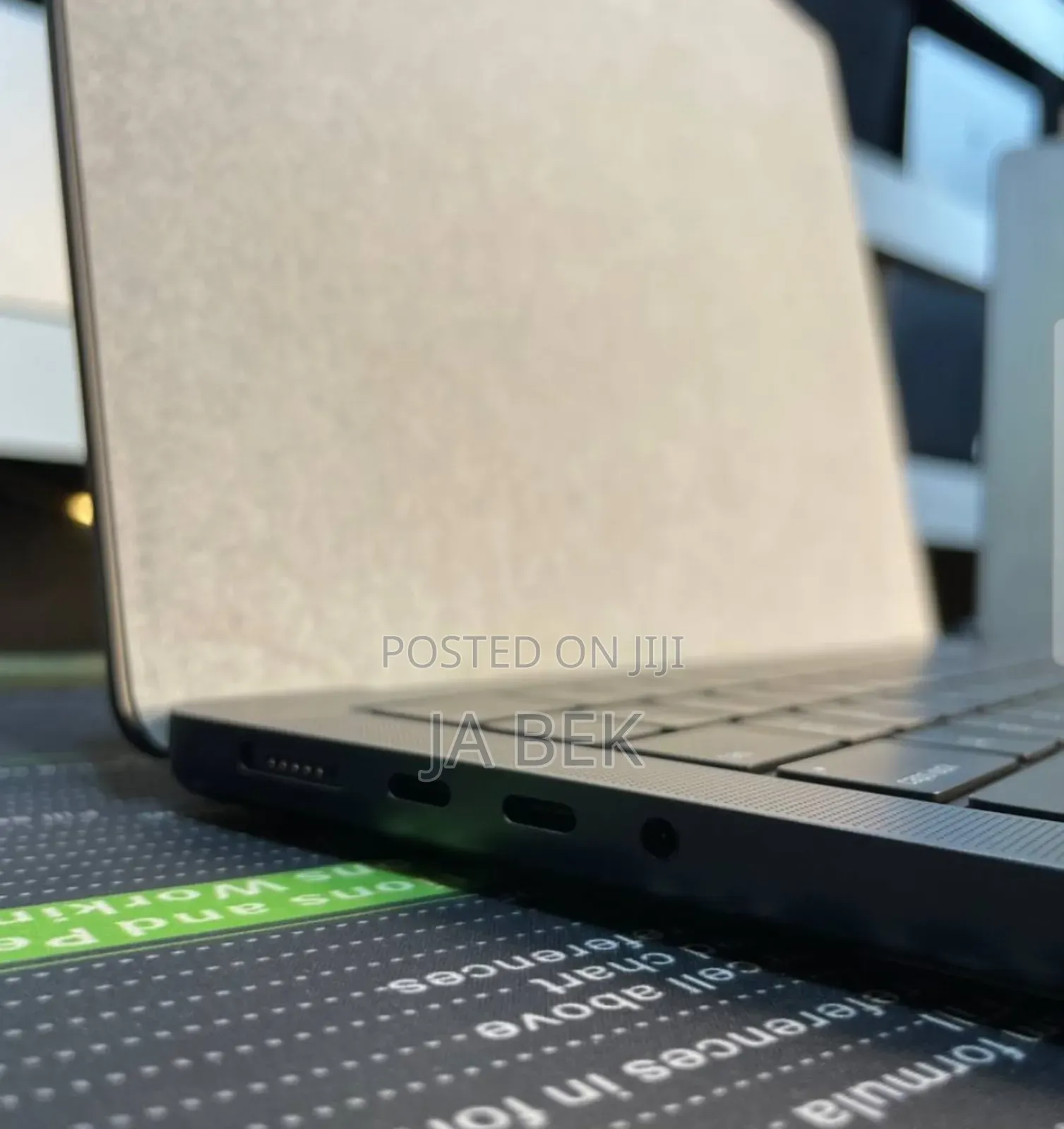 New Apple MacBook Pro 2023 M3 Max 14-Inch 64GB Apple M3 Max SSD 1T