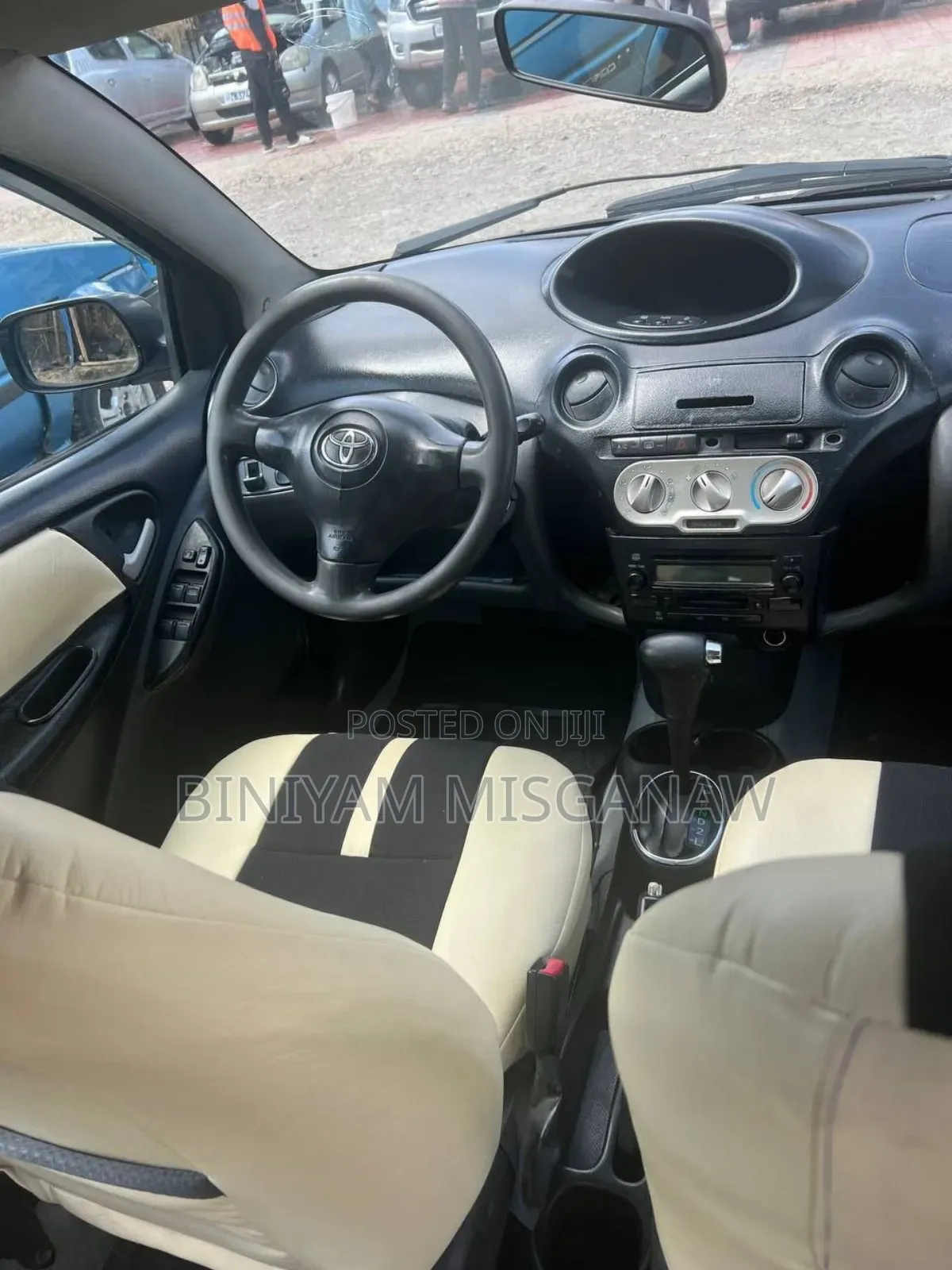 Toyota Vitz 2004 Gray