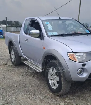 Mitsubishi L200 2007 Silver