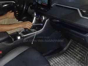 Toyota RAV4 2022 Blue