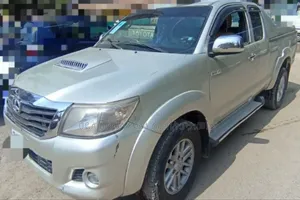 Toyota Hilux 2013 Silver