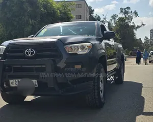 Toyota Tacoma 2017 Gray