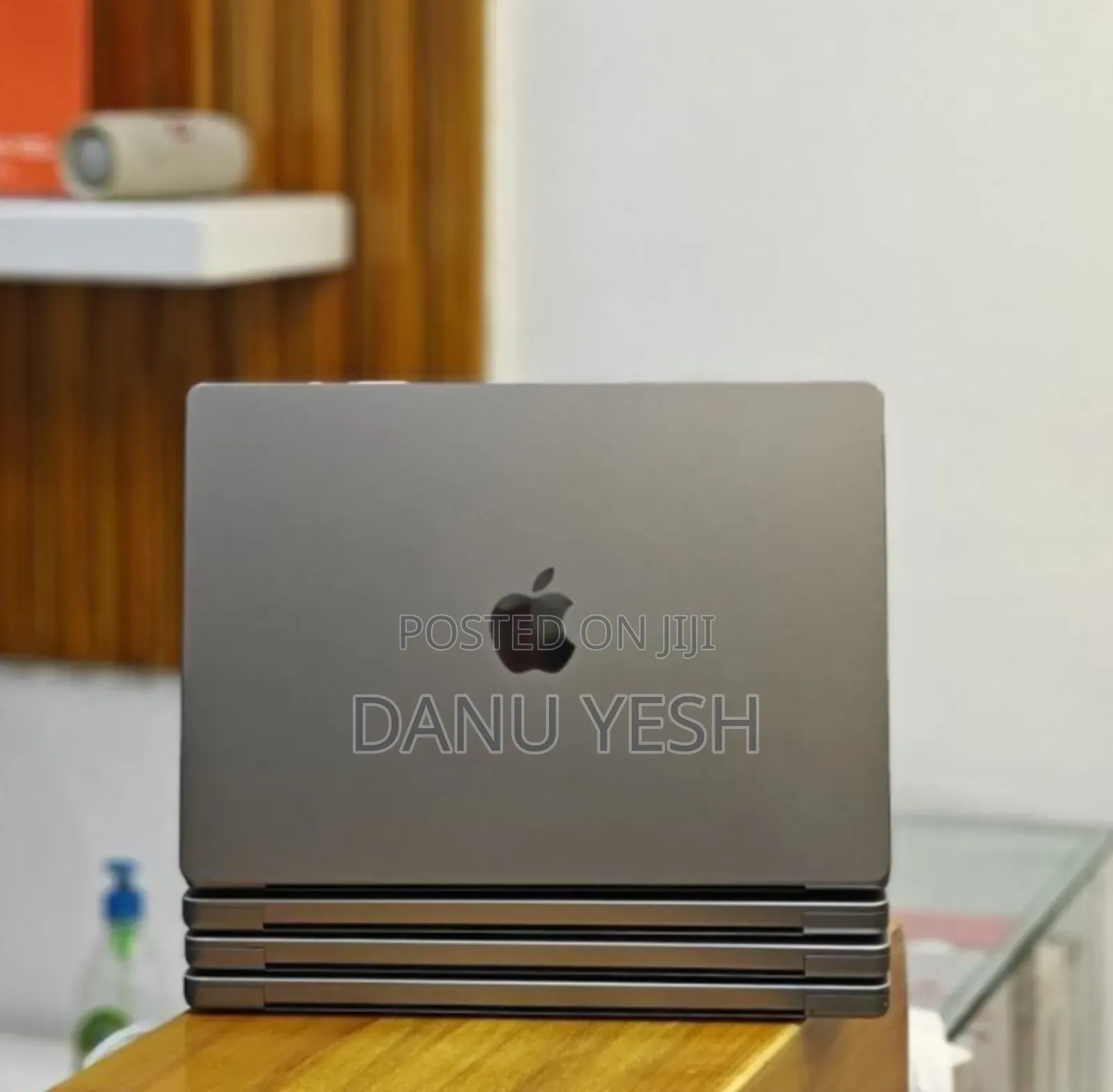 New Laptop Apple MacBook Pro 16GB Apple M1 Pro SSD 512GB