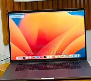 New Laptop Apple MacBook Pro 2019 16GB Intel Core I7 SSD 512GB