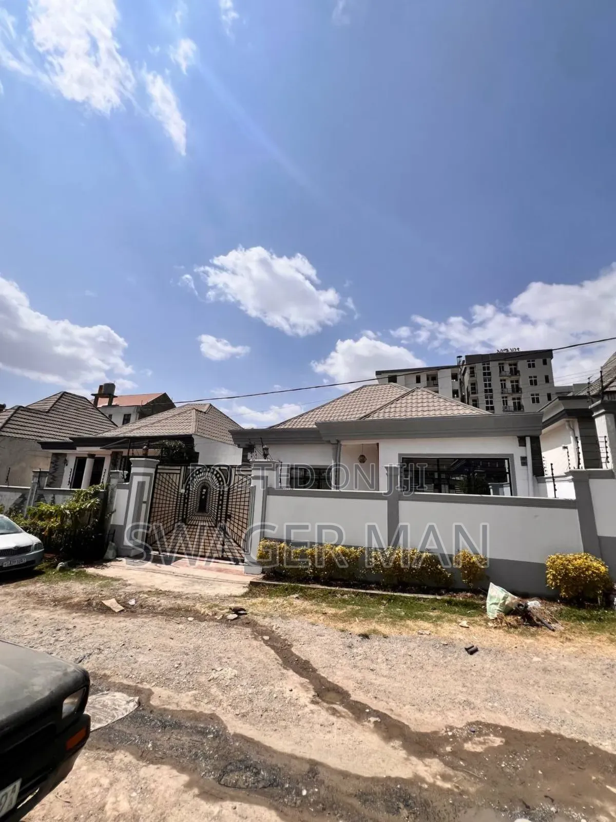 Furnished 5bdrm Villa in Ayat Compaund, Yeka for sale