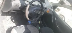 Toyota Vitz 2003 Silver