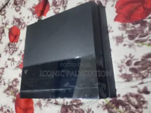 አዲስ Jealberak Palystation 4 ከ Iconic Palystation