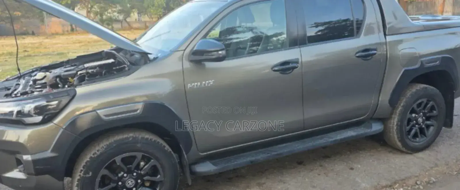 Toyota Hilux 2021 Black