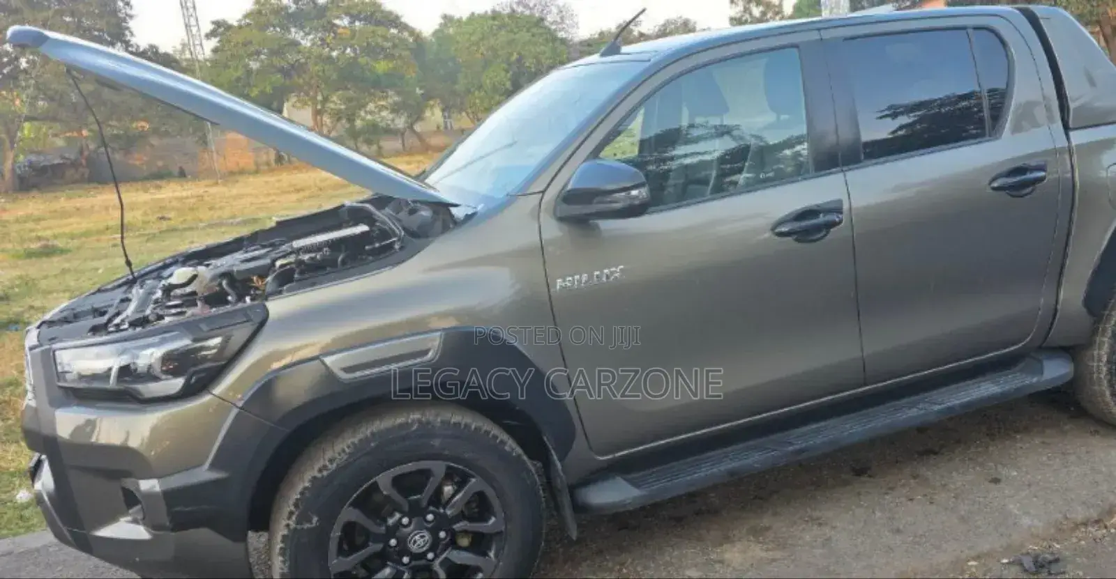 Toyota Hilux 2021 Black