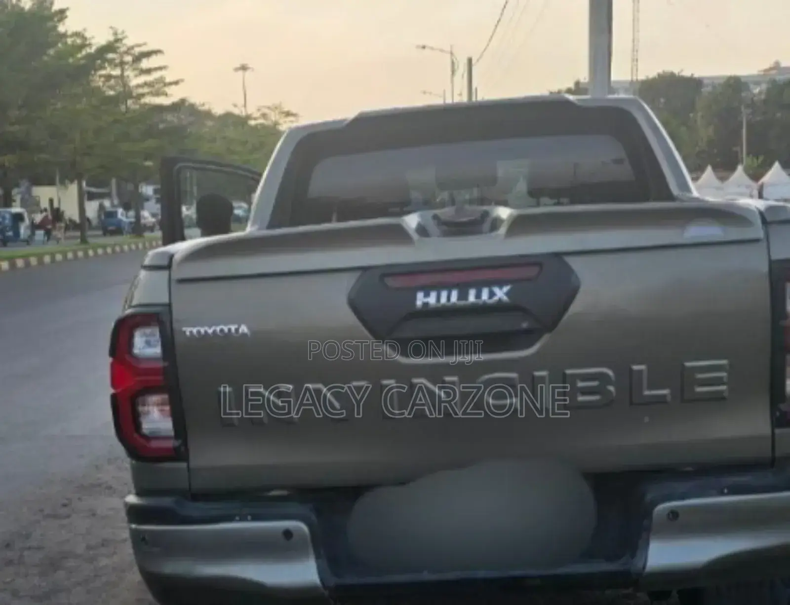 Toyota Hilux 2021 Black