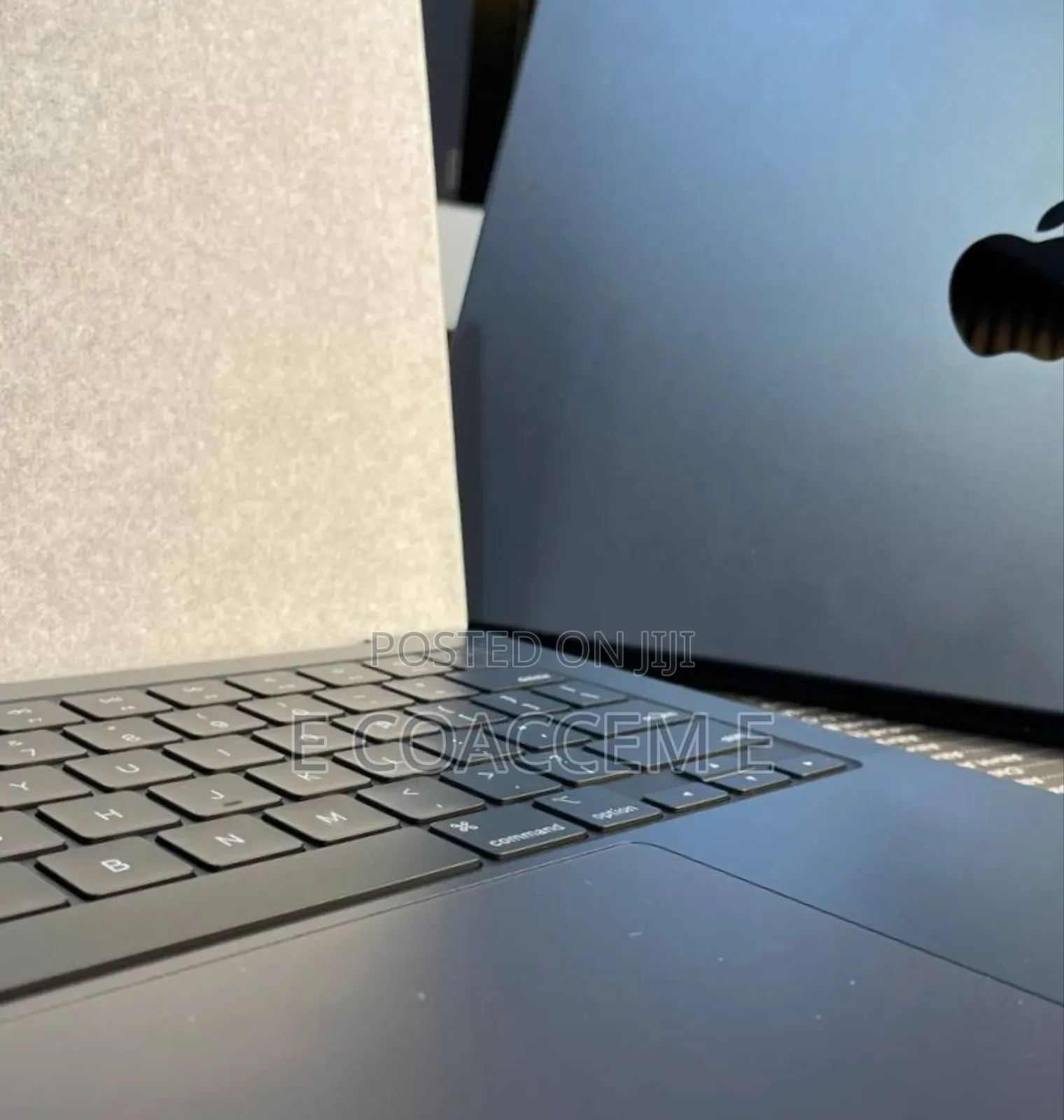 New Laptop Apple MacBook 64GB Apple M3 Max SSD 1T