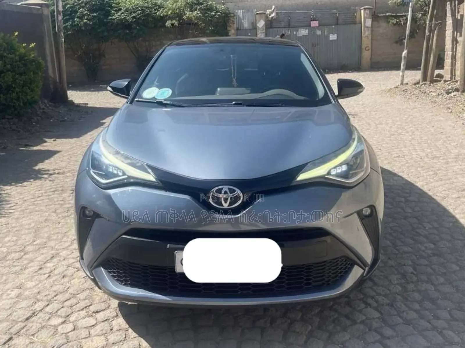 Toyota C-HR LE 2021 Gray