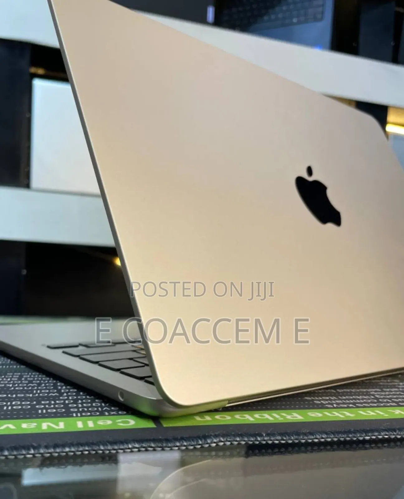 New Laptop Apple MacBook 8GB Intel Core M3 SSD 256GB