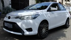 Toyota Yaris 2013 White