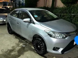 Toyota Yaris 2014 Silver