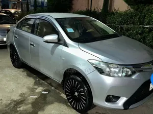 Toyota Yaris 2014 Silver