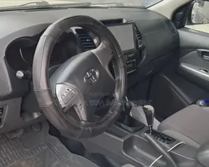 Toyota Hilux 2013 Silver